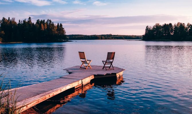 dock-on-lake